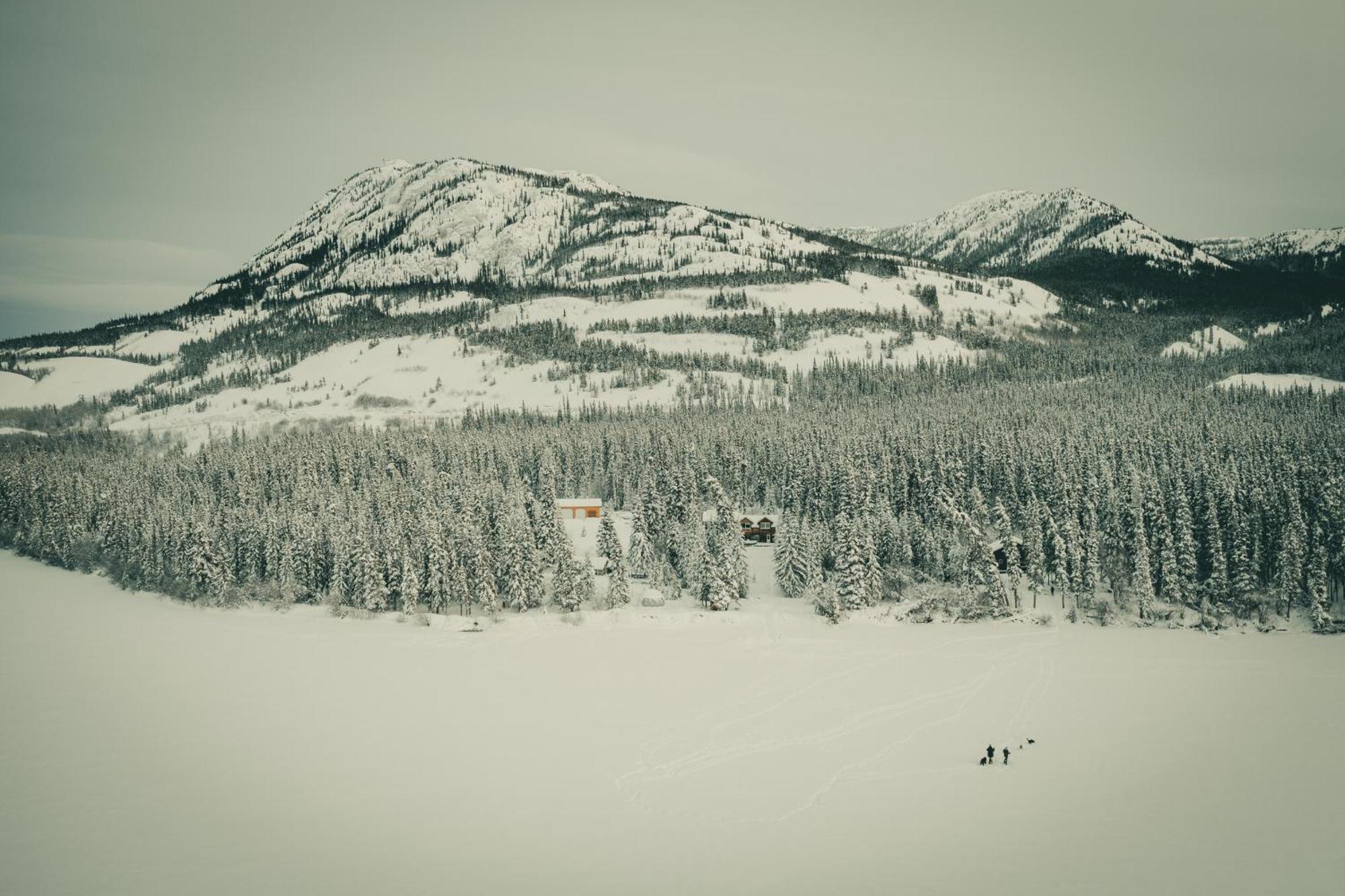 Little Atlin Lodge Tagish Exterior photo