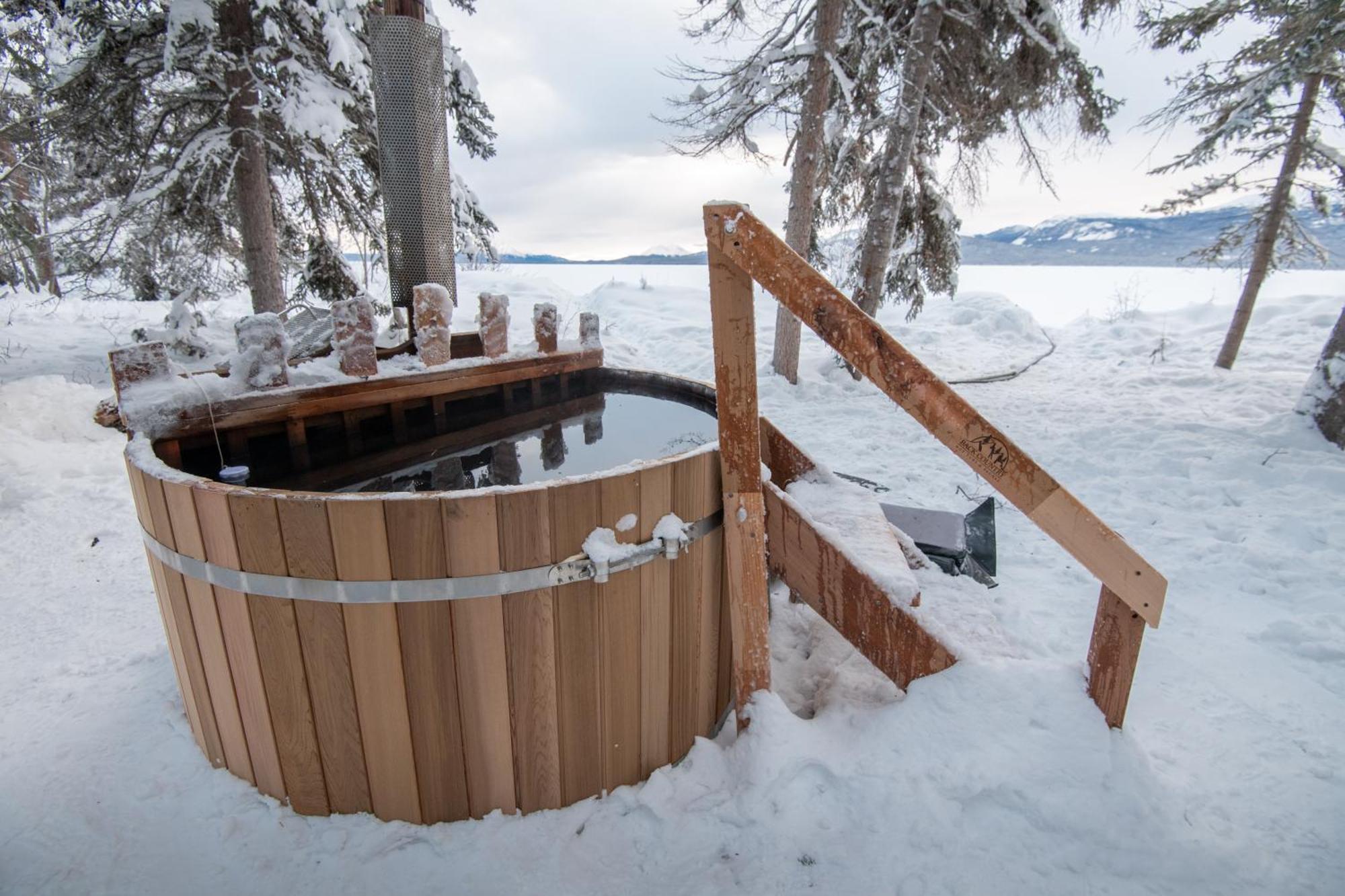 Little Atlin Lodge Tagish Exterior photo